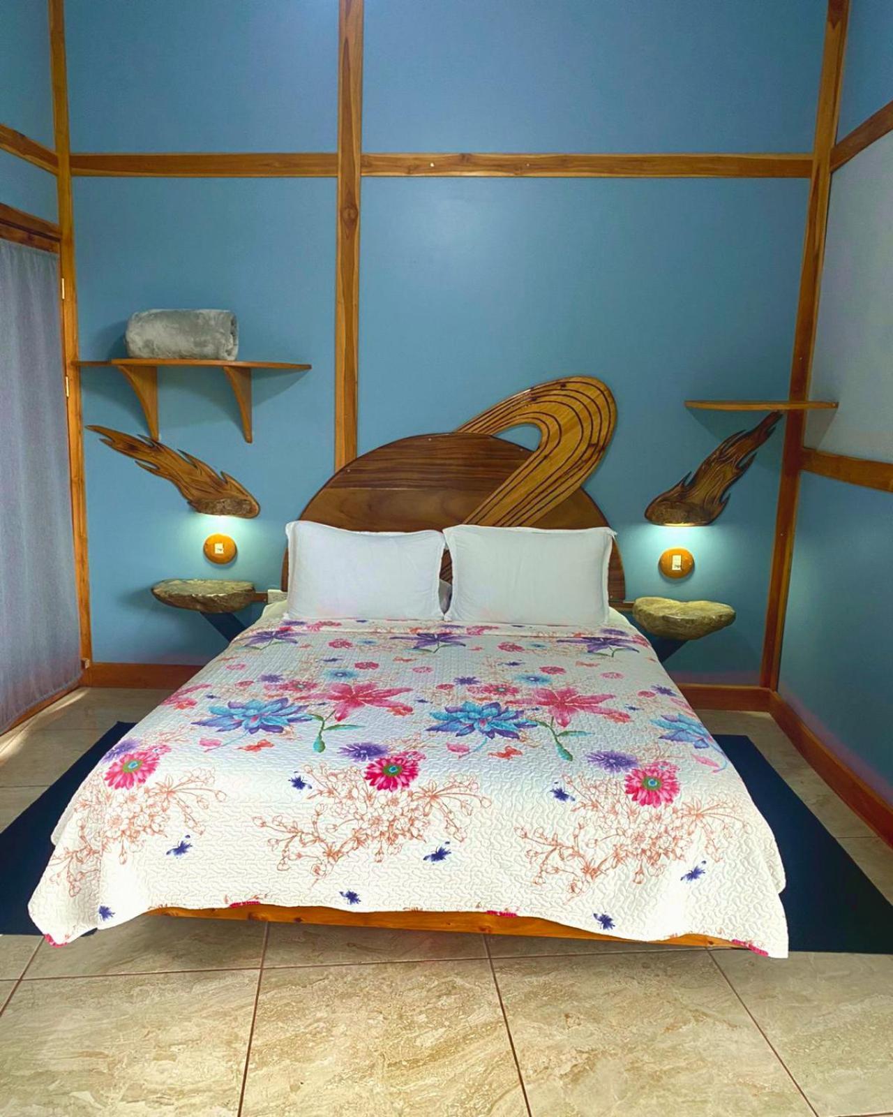 Moon Wonders Vacation House Monteverde ภายนอก รูปภาพ
